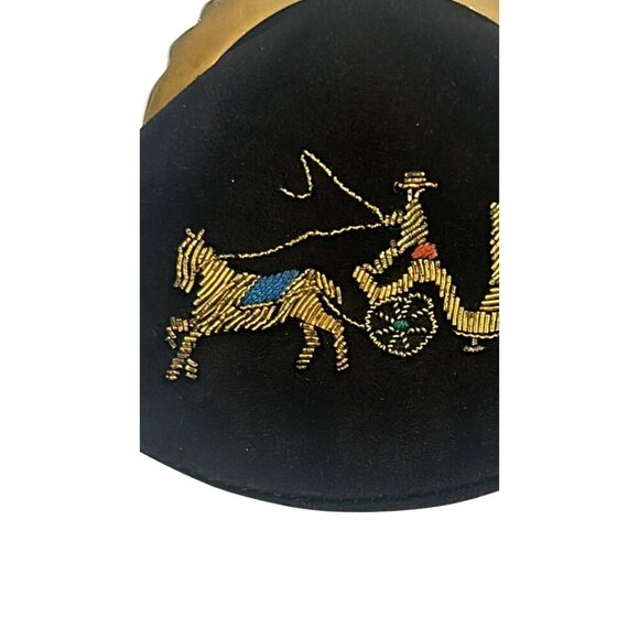Vintage Black Velvet Coin Purse With Embroidered Horse & Carriage Design - Picture 3 of 5